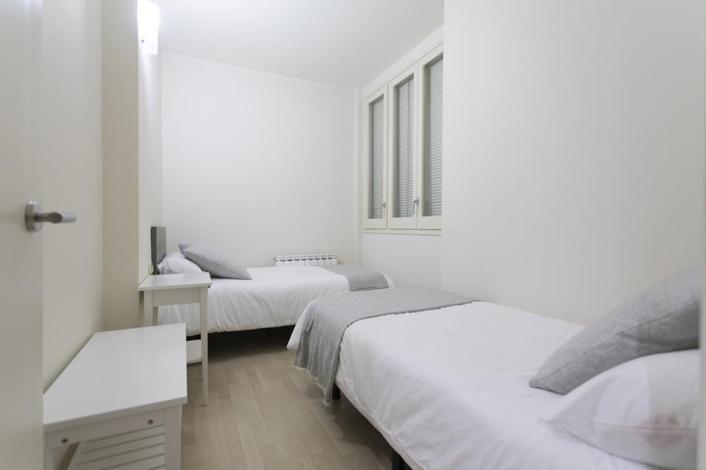 Bravissimo Cort Reial-2A Apartment Girona Luaran gambar